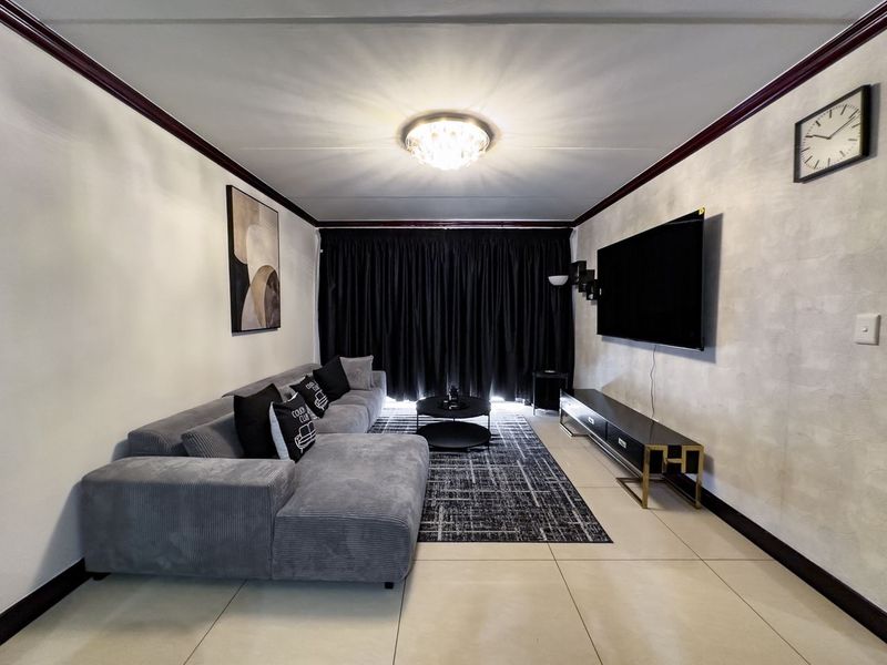 Modern 2 bedroom apartment in Craigavon  - Photo 10