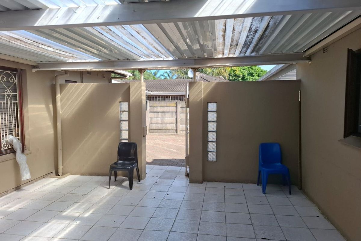 Prime Avoca 200 m2 Office Space with 860 m2 yard - Photo 2