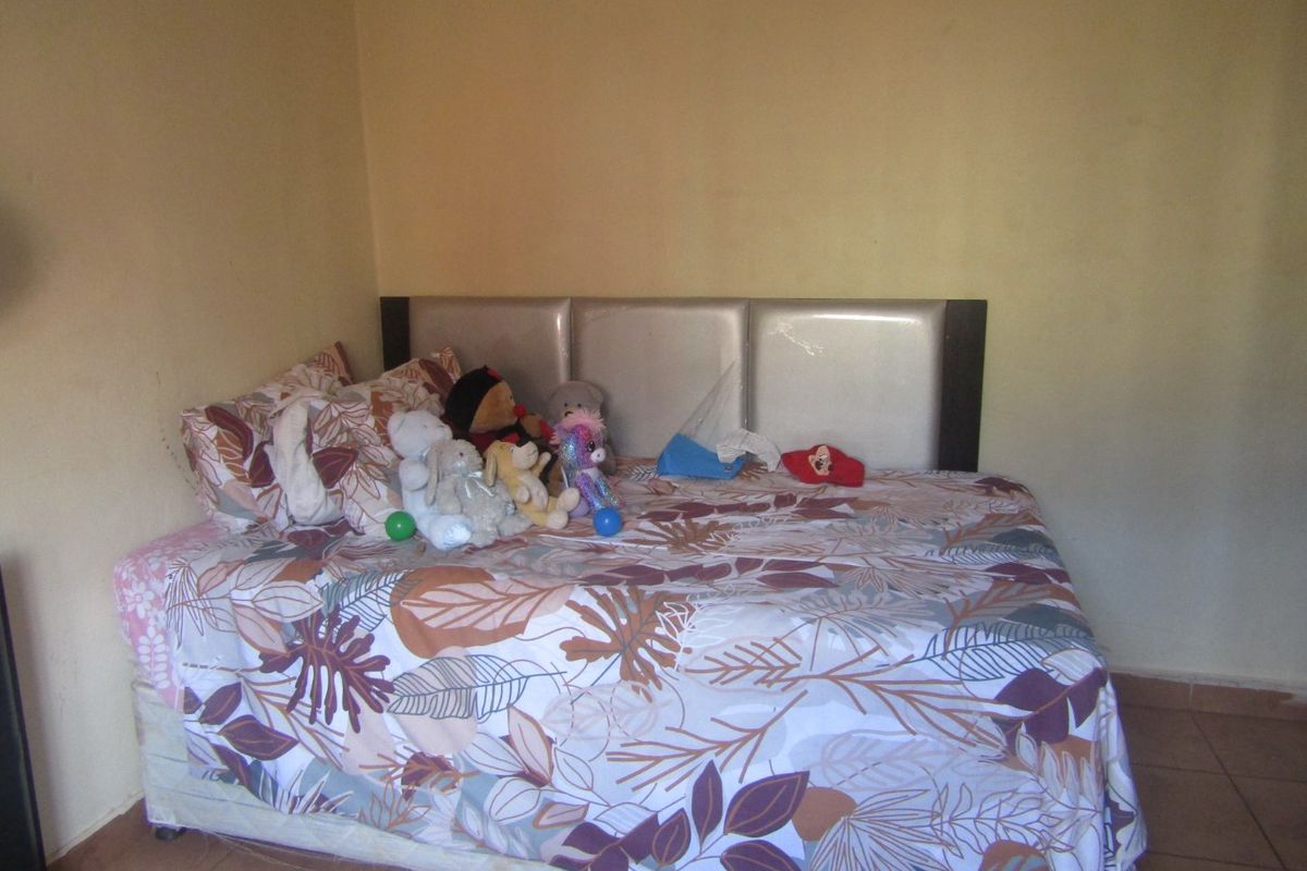 House for sale in Ipelegeng, Thabazimbi  - Photo 4