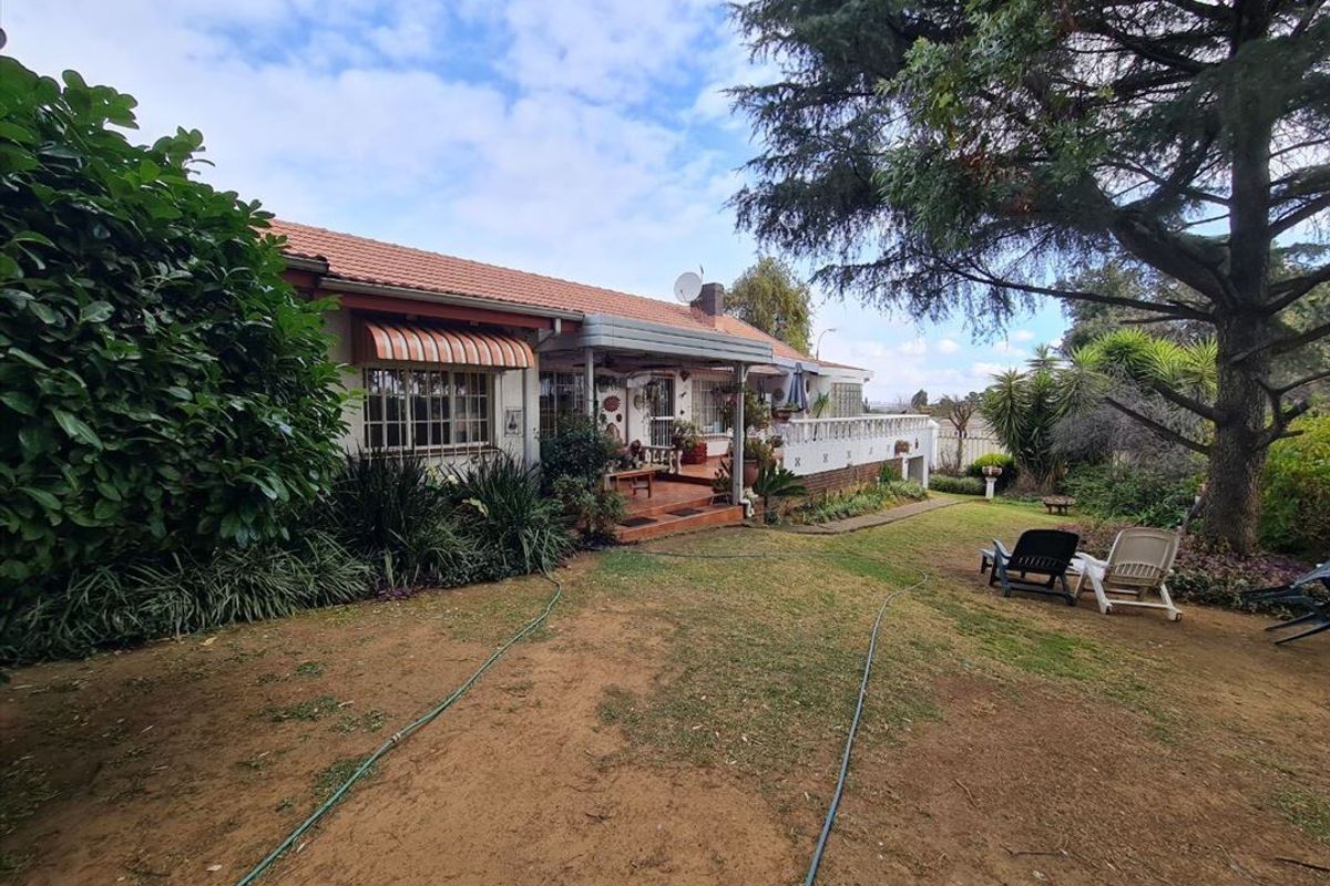 Spacious and Versatile Family Home - Photo 4