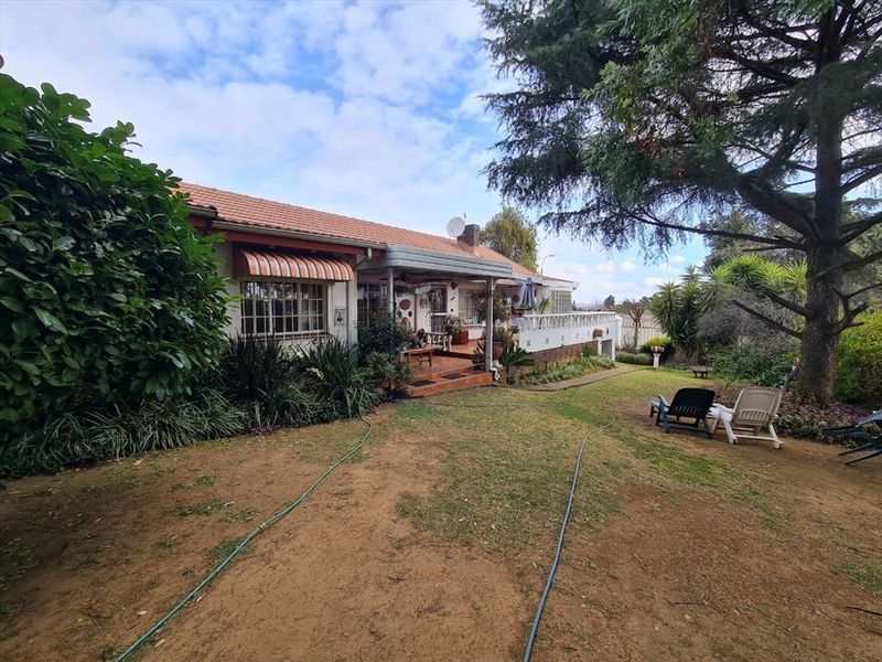 Spacious and Versatile Family Home - Photo 4