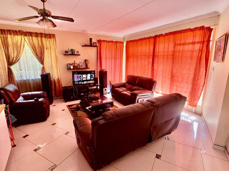 3 Bedroom house for sale in Stilfontein - Photo 5