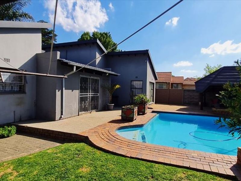 Bonaero Park Home - Photo 9