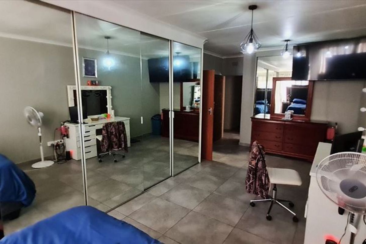 Bonaero Park Home - Photo 5