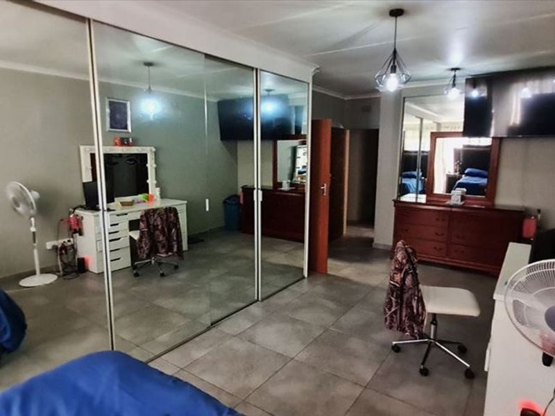 Bonaero Park Home - Photo 5