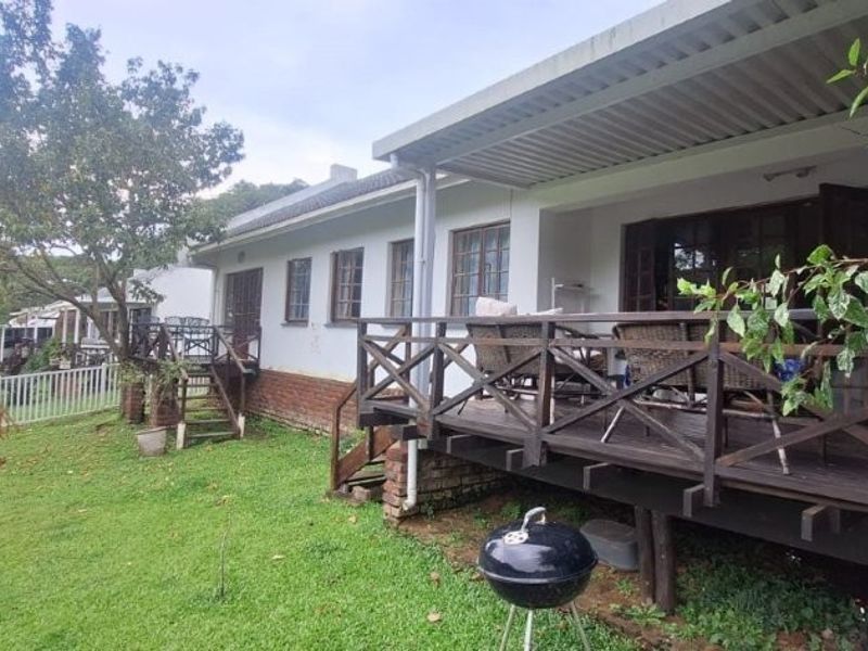 Spacious 3 Bedroom Townhouse In A Peaceful Estate - Photo 2