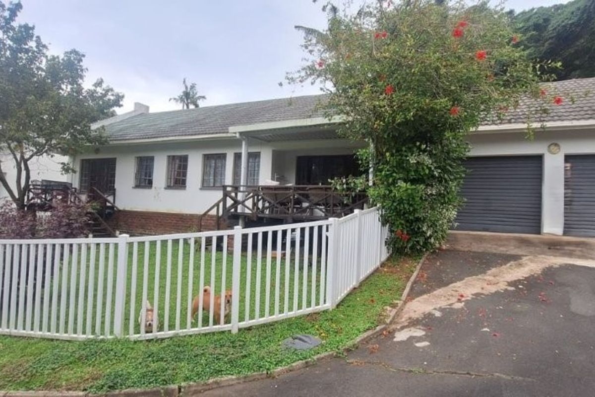 Spacious 3 Bedroom Townhouse In A Peaceful Estate - Photo 4