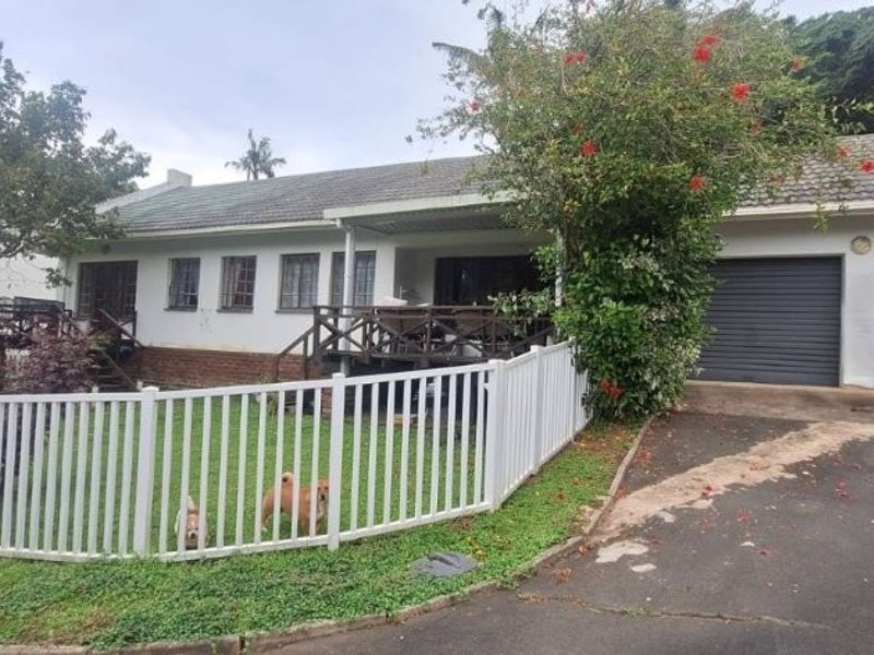 Spacious 3 Bedroom Townhouse In A Peaceful Estate - Photo 4