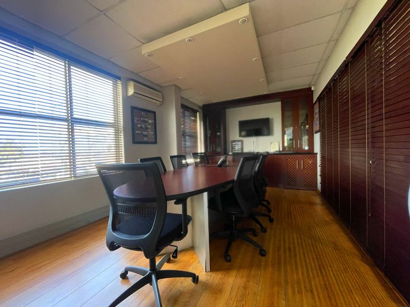 EXCELLENT INVESTMENT ON THE GOODWOOD GOLDEN MILE - Photo 4