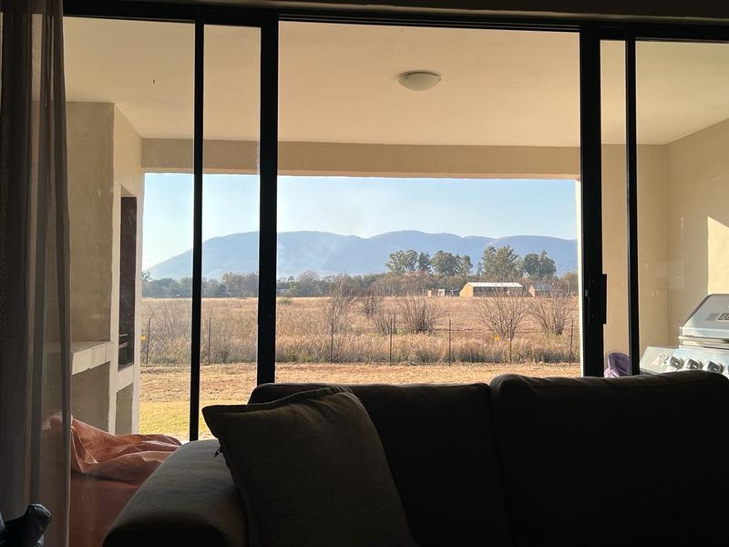 Stylish family home in La Camargue estate - Photo 9