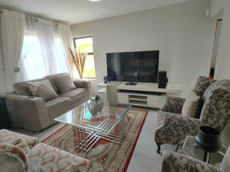 Lux Lock-up Family Home in La Camargue Estate - Photo 3