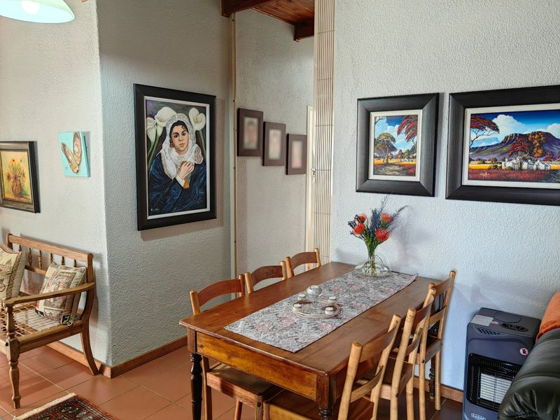 Big Beautiful Family Home with Stunning Garden - Photo 6