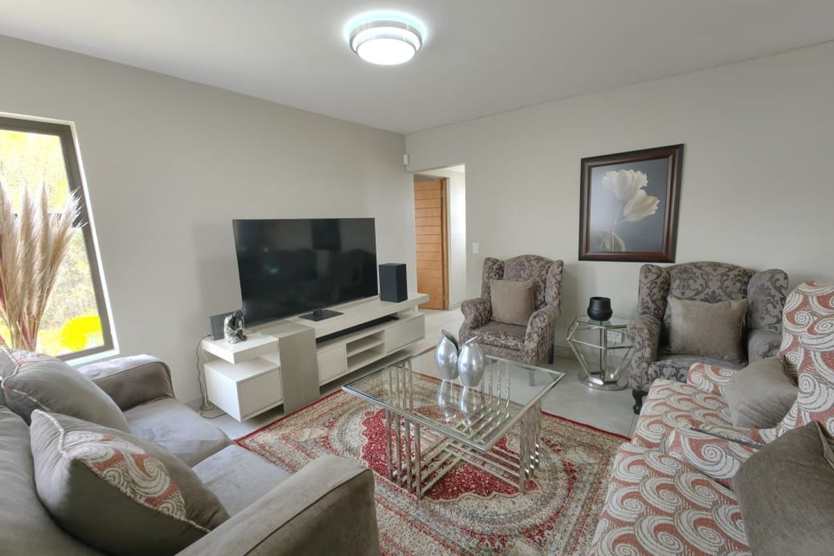 Elegant 3 Bedroom Home in La Camargue Estate to Rent - Available 1 June 2026 - Photo 4