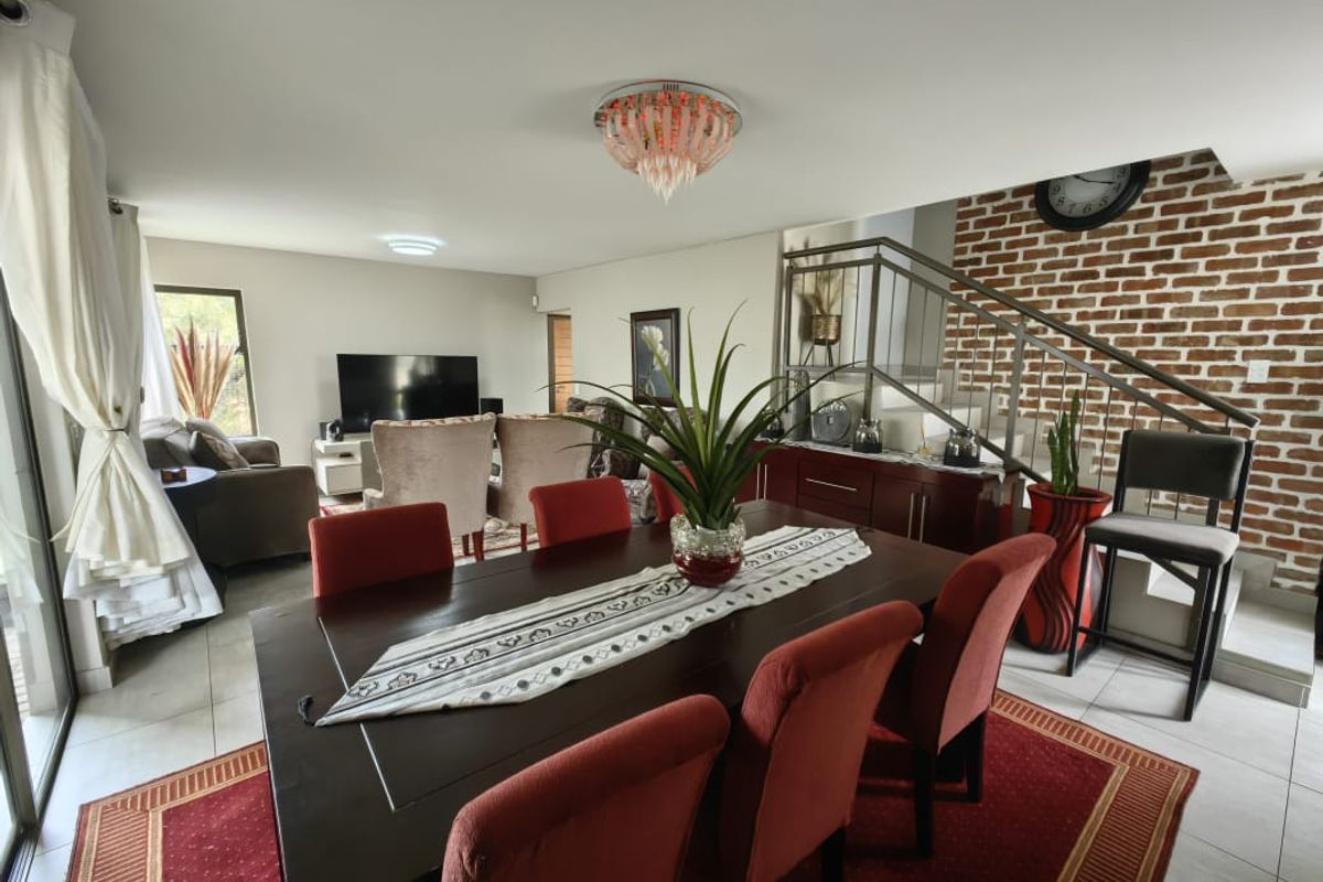 Elegant 3 Bedroom Home in La Camargue Estate to Rent - Available 1 June 2026 - Photo 2