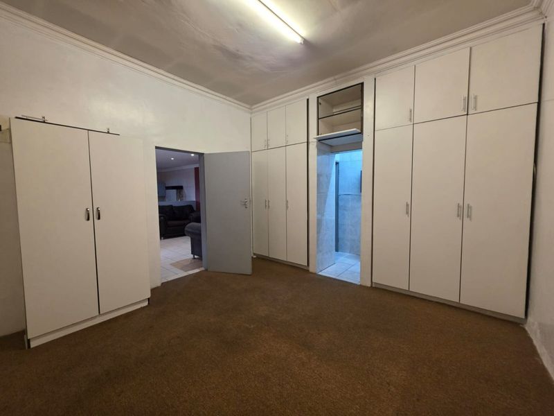 Unique Property For Sale In Selection Park - Photo 9