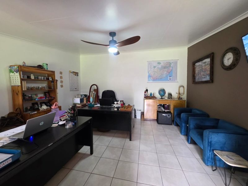 Unique Property For Sale In Selection Park - Photo 6