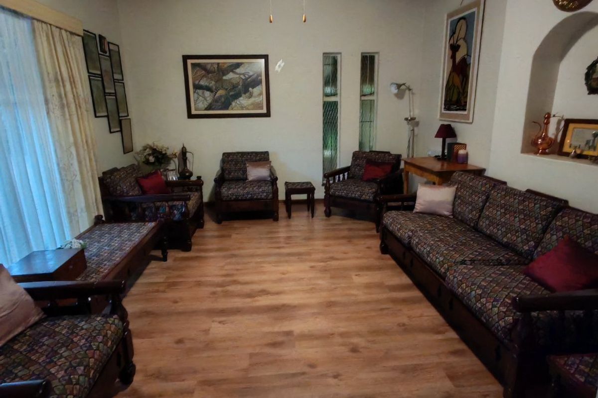 Well located, well built, well maintained! - Photo 5