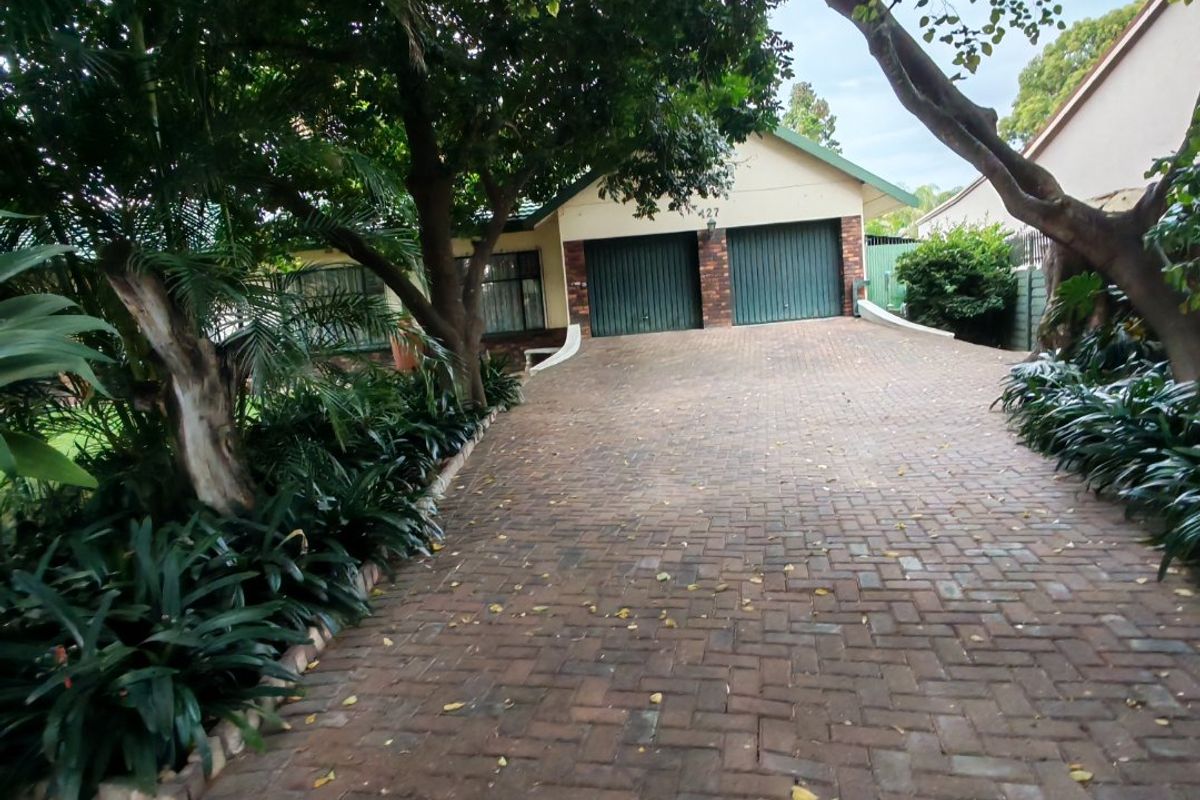 Well located, well built, well maintained! - Photo 3