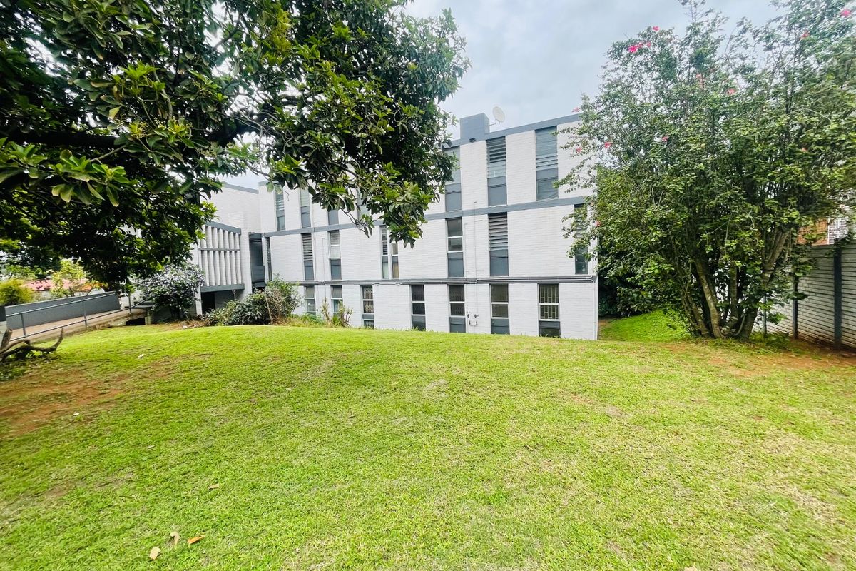 2 Bed Apartment in Umbilo for Rent - Photo 2