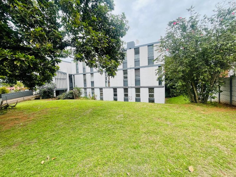 2 Bed Apartment in Umbilo for Rent - Photo 2