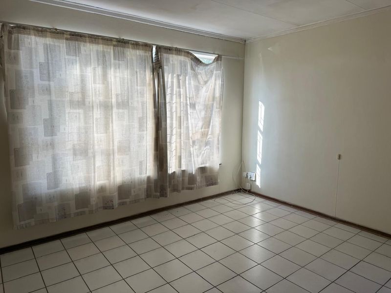 Endless Space, Effortless Living! - Photo 3