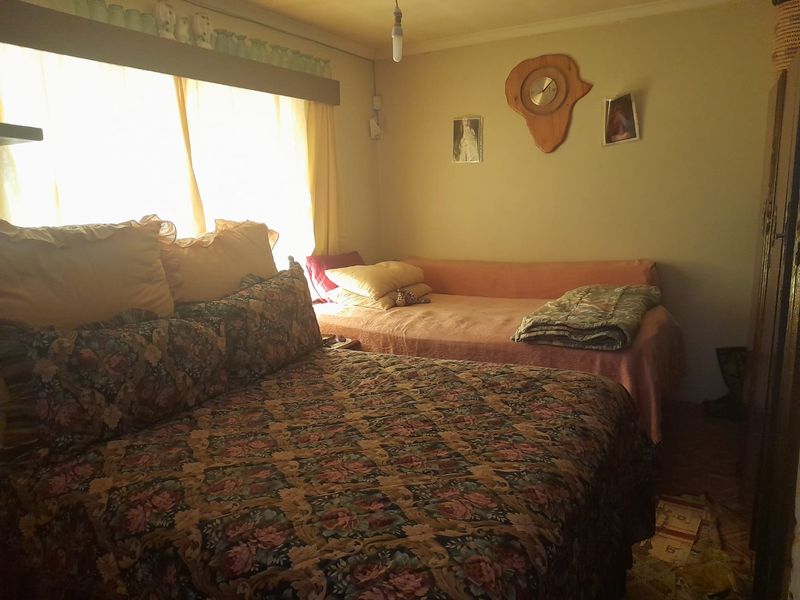 3 bed/2 bath family home with 3 income units — high-potential investment - Photo 9