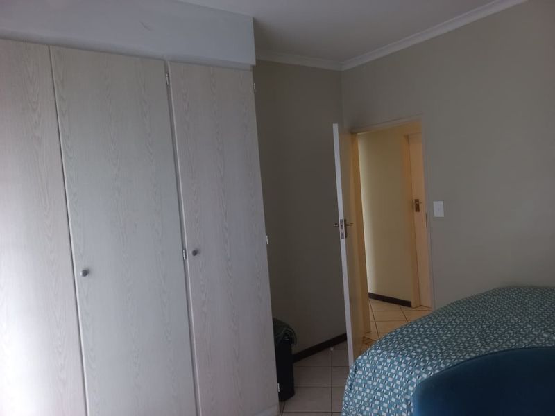 Modern & Spacious 4-Bedroom Townhouse for Sale in Mooikloof Ridge - Photo 10