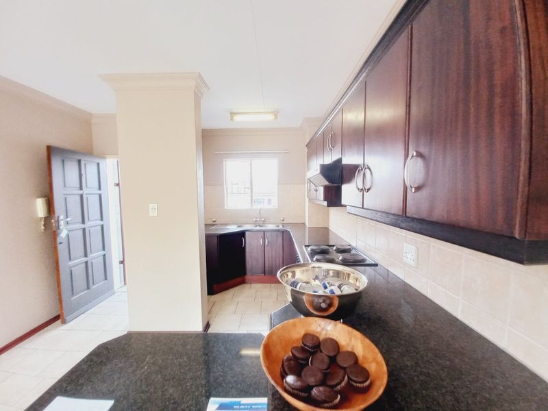 North facing haven in a secure Eden Glen complex - Photo 9