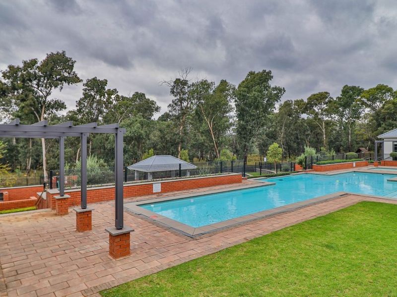 Modderfontein Gem: Open Plan Living & Secure Comfort - Photo 9