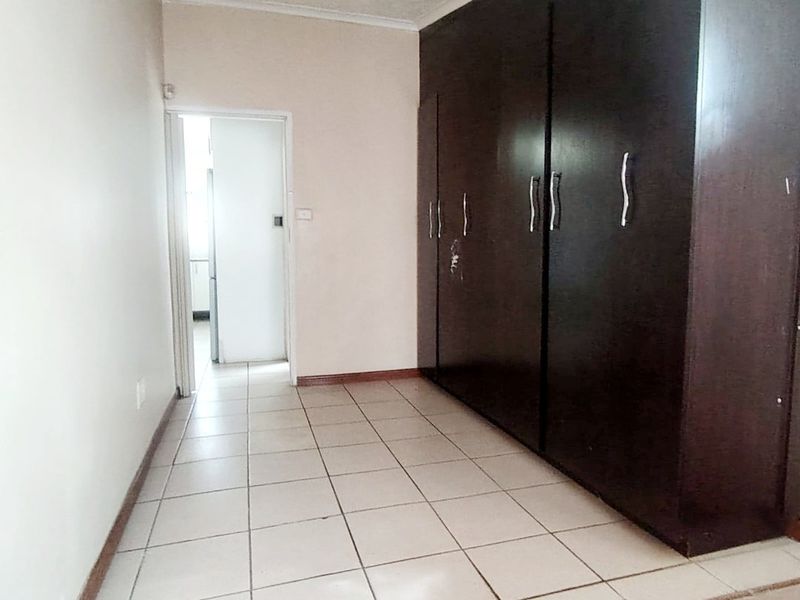 5 Bedroom House In Buffalo Flats  - Photo 5