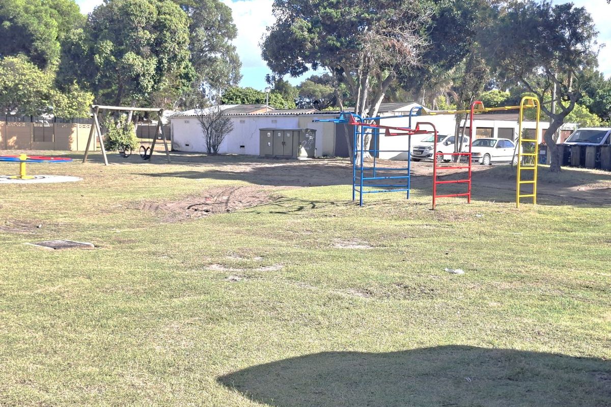 2 BEDROOM FACEBRICK HOUSE FOR SALE IN GROENVALLEI BELLVILLE - Photo 3