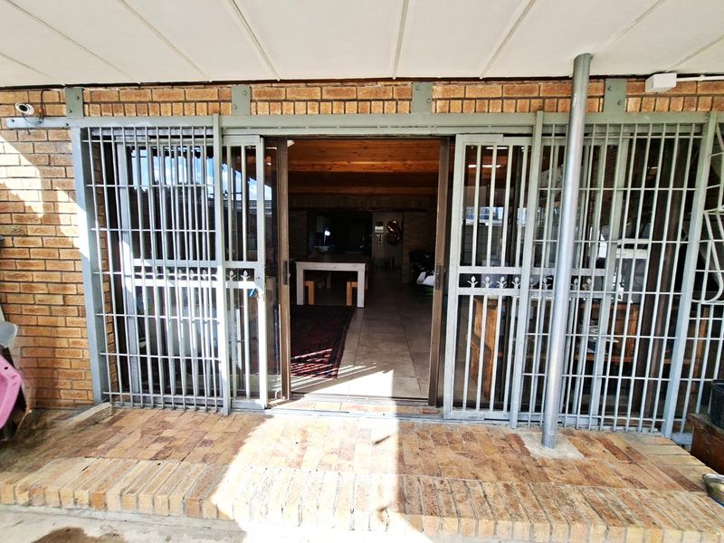 2 BEDROOM FACEBRICK HOUSE FOR SALE IN GROENVALLEI BELLVILLE - Photo 6