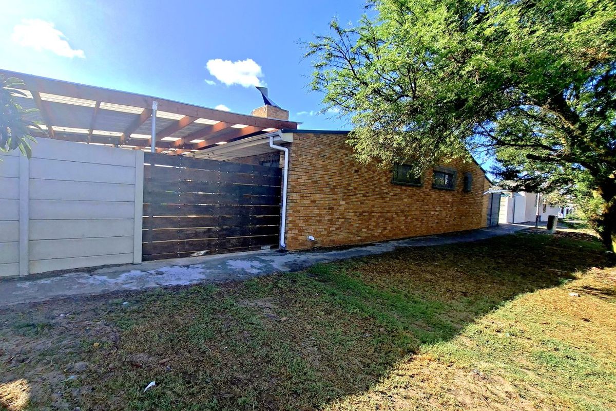 2 BEDROOM FACEBRICK HOUSE FOR SALE IN GROENVALLEI BELLVILLE - Photo 2