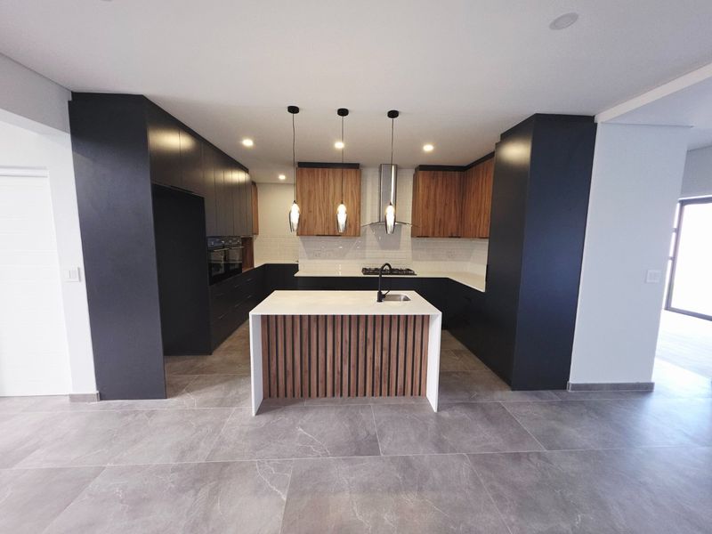 BRAND NEW TURN-KEY HOME - ALMOST READY - Photo 2