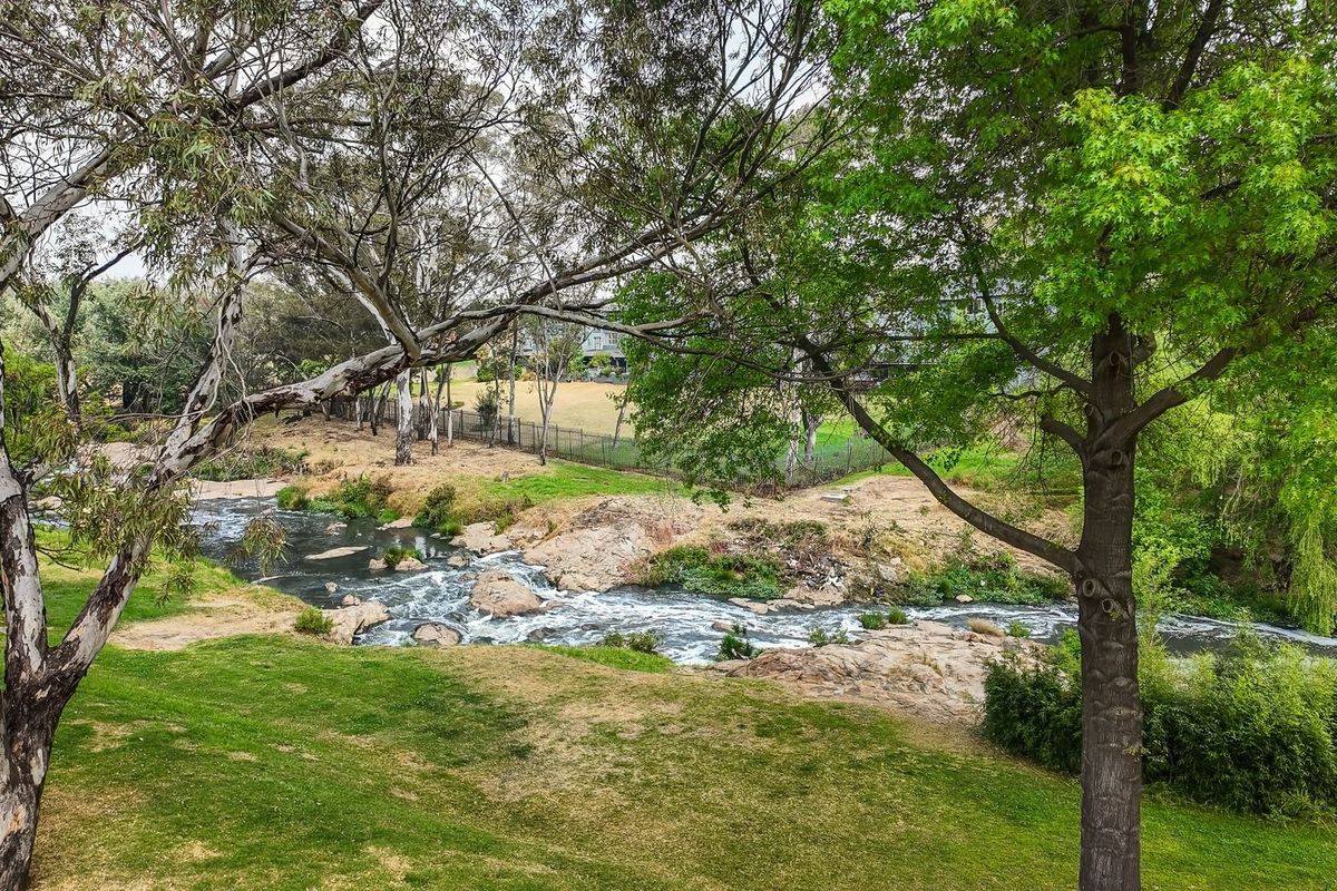 3 bedroom simplex - Photo 3