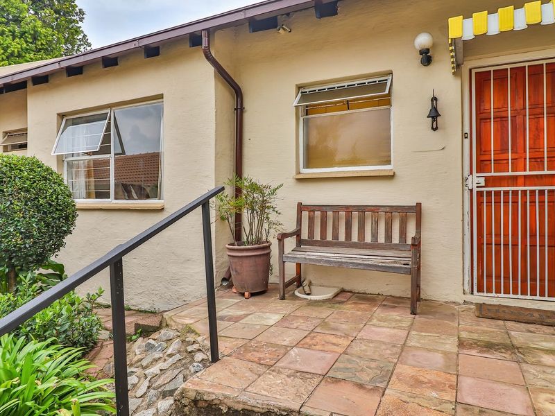 3 bedroom simplex - Photo 2