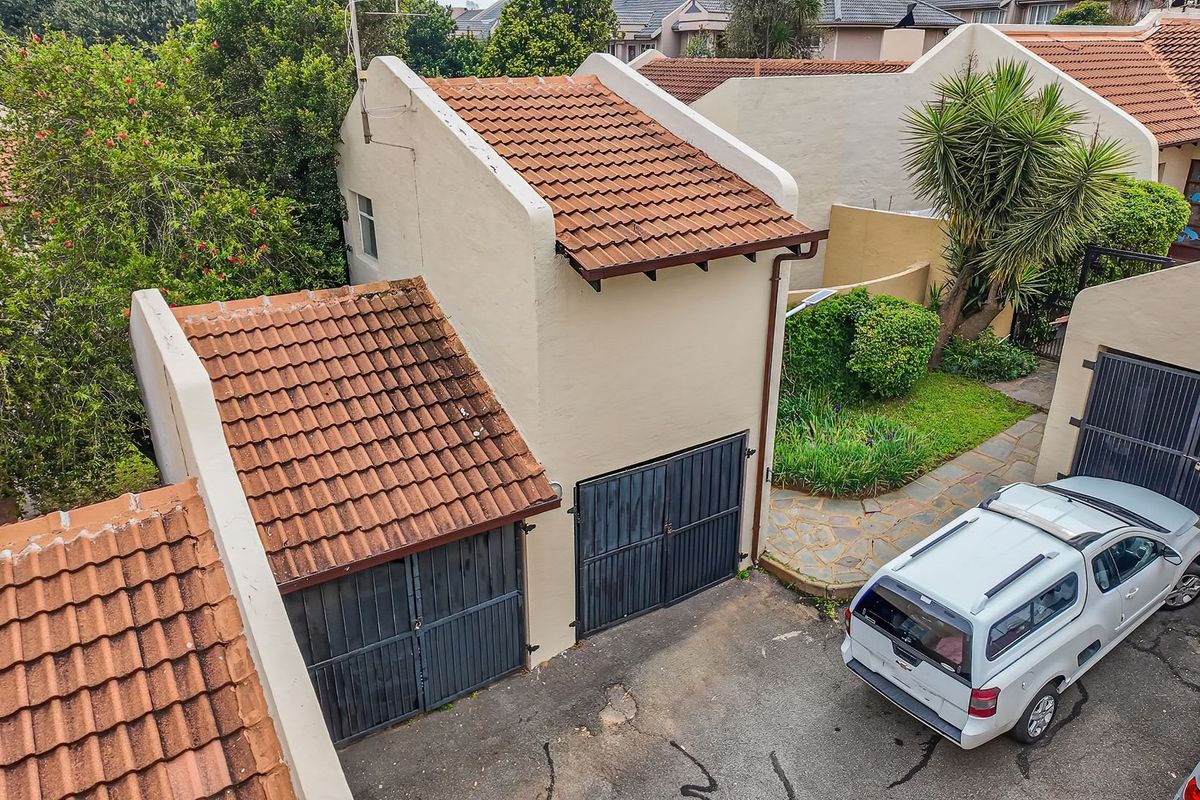 3 bedroom simplex - Photo 5