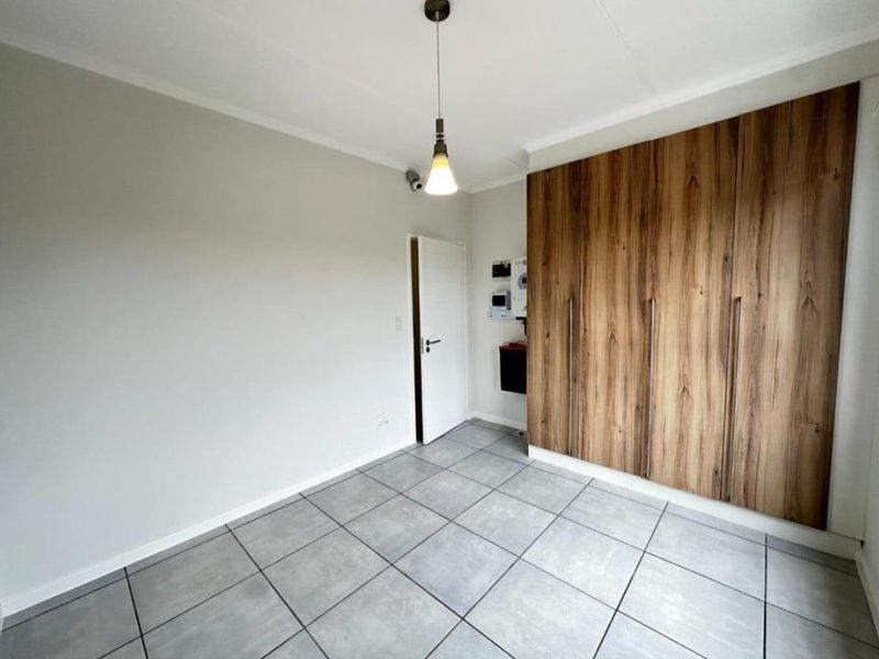 2 bed 2 bath apartment for rent  - Photo 4
