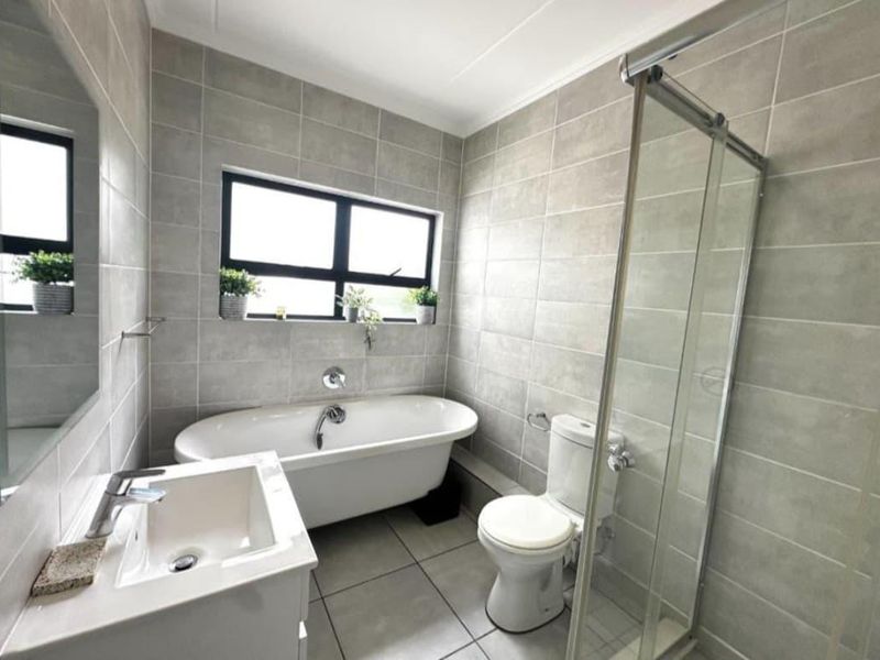 2 bed 2 bath apartment for rent  - Photo 6