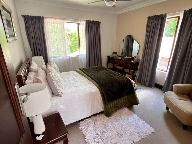 Luxury 4-Bedroom Home in Boardwalk Manor Estate - Available Immediate! - Photo 9