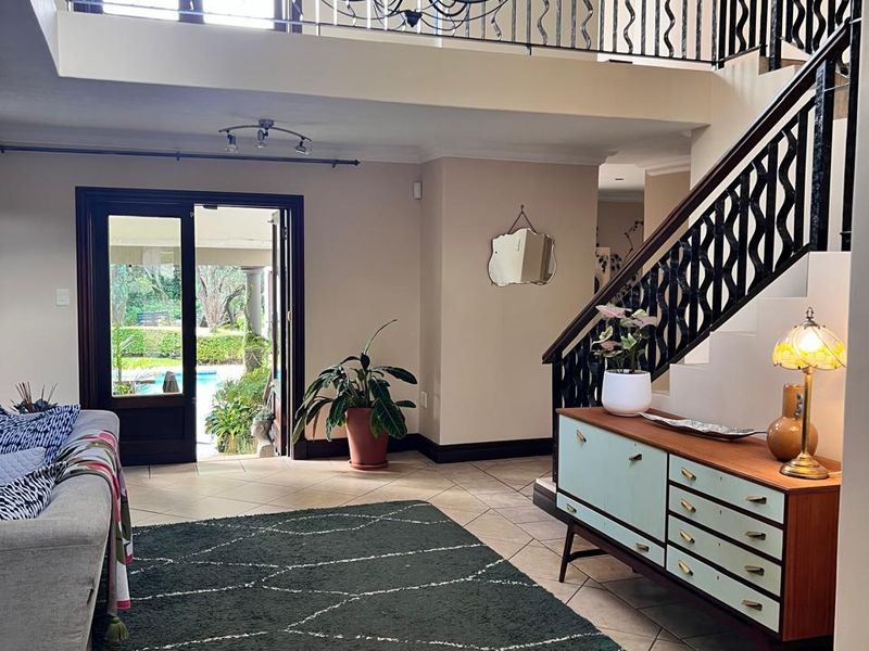 Luxury 4-Bedroom Home in Boardwalk Manor Estate - Available Immediate! - Photo 8