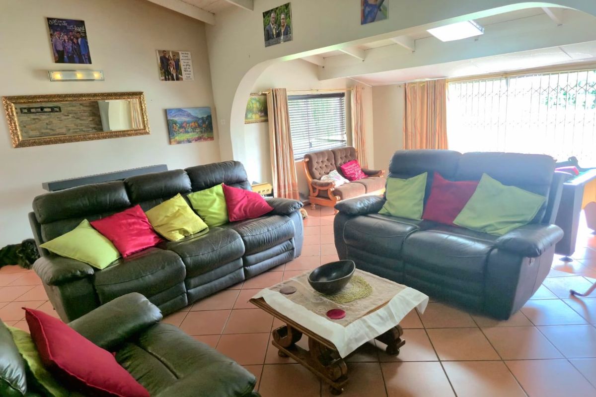 4 Bedroom House for sale in Mount Vernon R1,495,000 - Photo 5