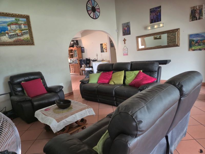 4 Bedroom House for sale in Mount Vernon R1,495,000 - Photo 8