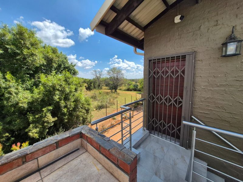 Amazing 4 bedroom house with flatlet double storey in Nature reserve  - Photo 10