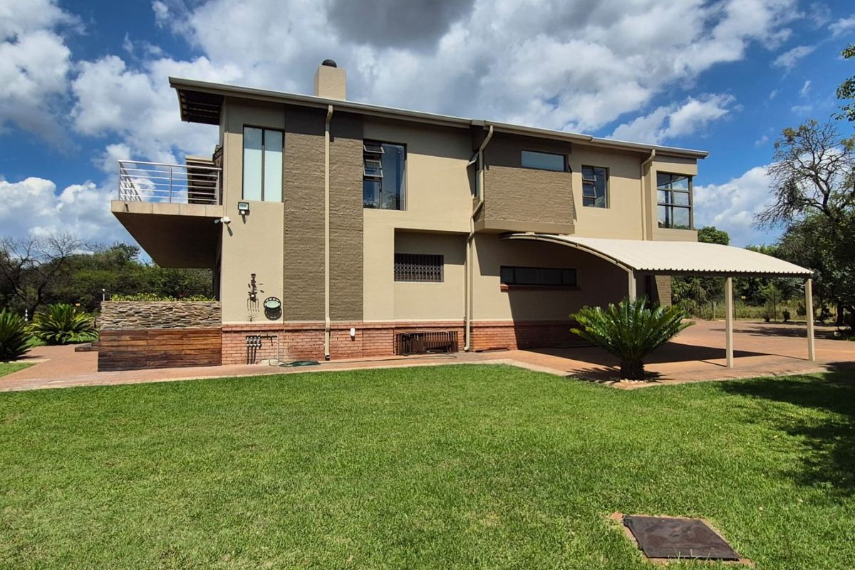 Amazing 4 bedroom house with flatlet double storey in Nature reserve  - Photo 4