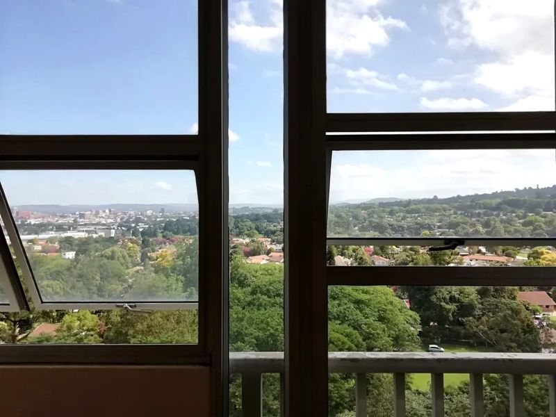 One Bedroom Spacious Apartment with Magnificent views- Forest Water Estate, Chase Valley, Pietermaritzburg - Photo 3