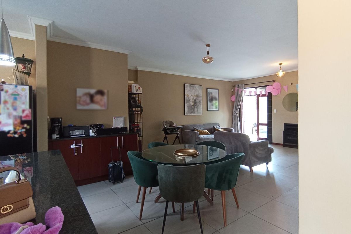 3 bedroom, 2 bathroom house for sale in Equestria  - Photo 5