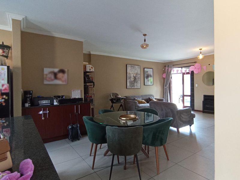 3 bedroom, 2 bathroom house for sale in Equestria  - Photo 5