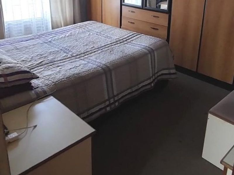 Three bedroom house in a desirable neighborhood  - Photo 8