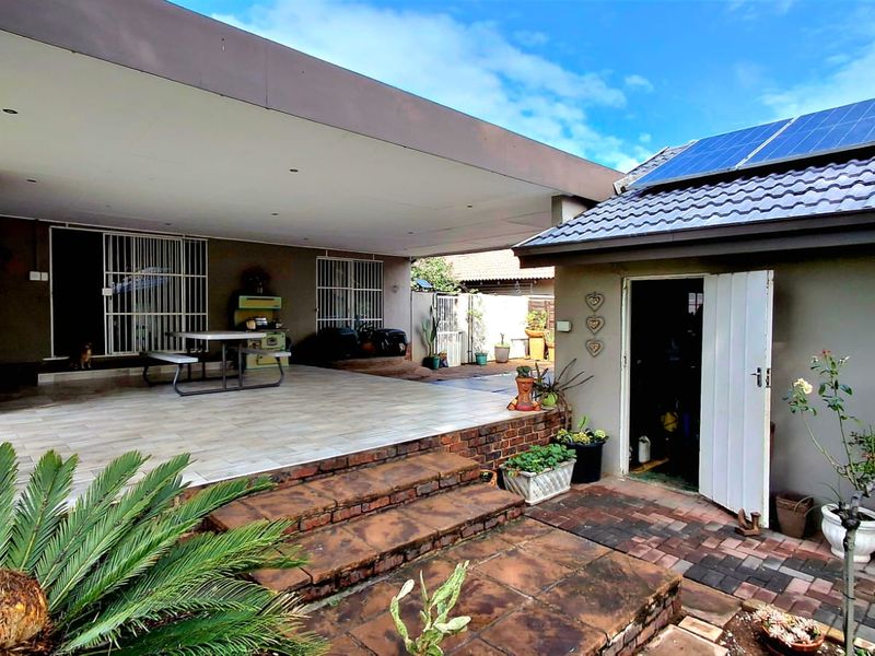 Prime Opportunity for Preschool or Aftercare – Equipped with Borehole & Solar Power - Photo 6